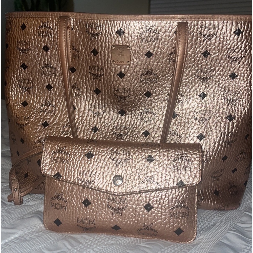 Mcm Anya Tote in Gold Visetos with matching pouch with strap